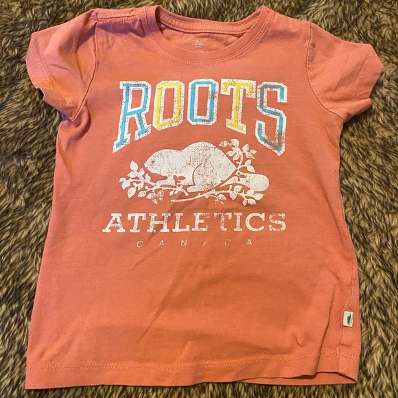 ROOTS Kids Tshirt. - Picture 1 of 3